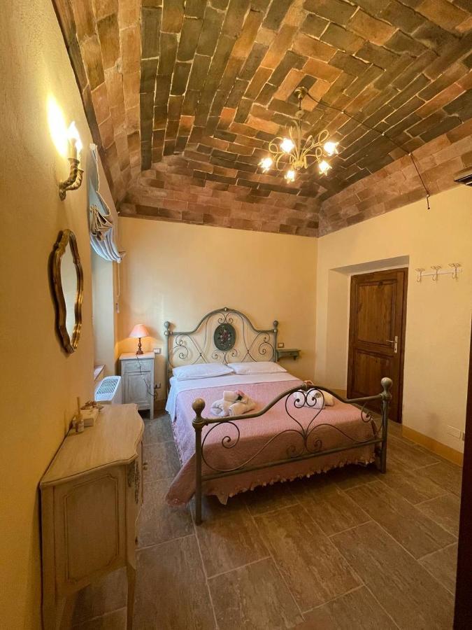 Antica Casa Del Glicine Poggibonsi Exterior foto