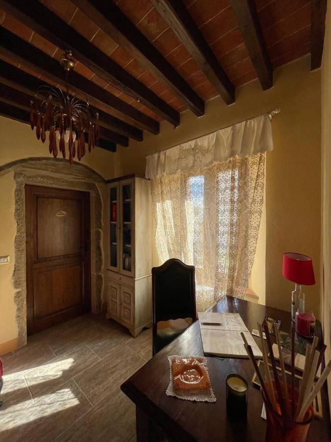 Antica Casa Del Glicine Poggibonsi Exterior foto